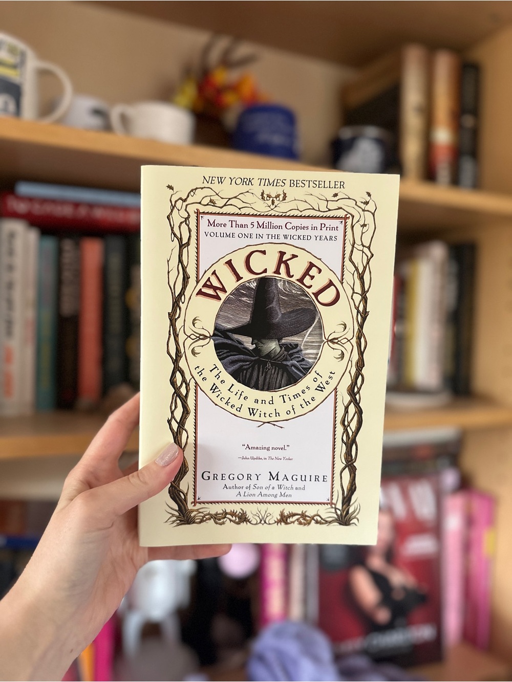 Wicked by Gregory Maguire - Paperback, like new